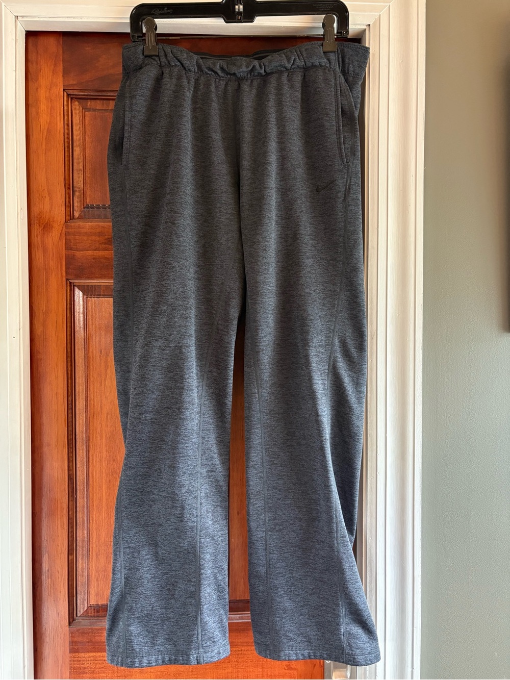 Nike Women’s Dark Gray Heather Jogger Pants